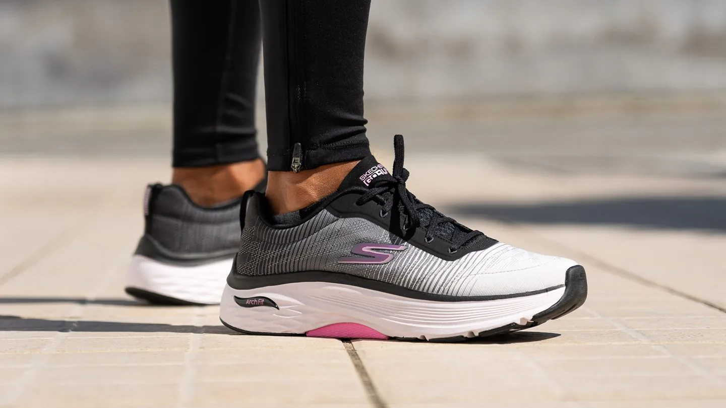 SKECHERS